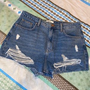 NWOT Distressed jean shorts